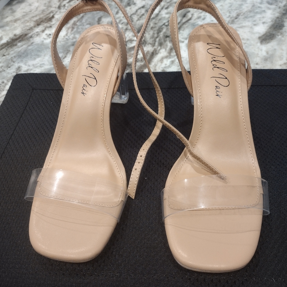 New women heels by Wild Pair size 9 1/2